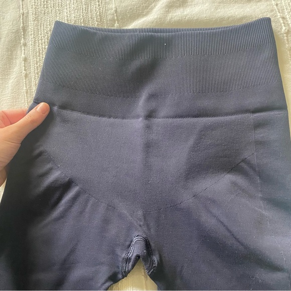 Lululemon high-rise tight full length contour booty scrunch leggings blue purple - Picture 3 of 5